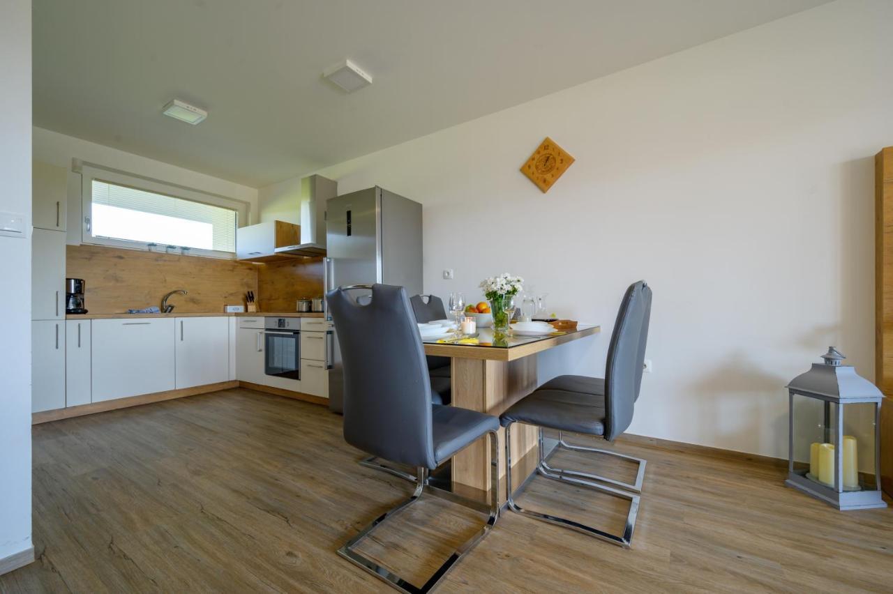 Family Apartment مورفسكه تيبليتسه المظهر الخارجي الصورة
