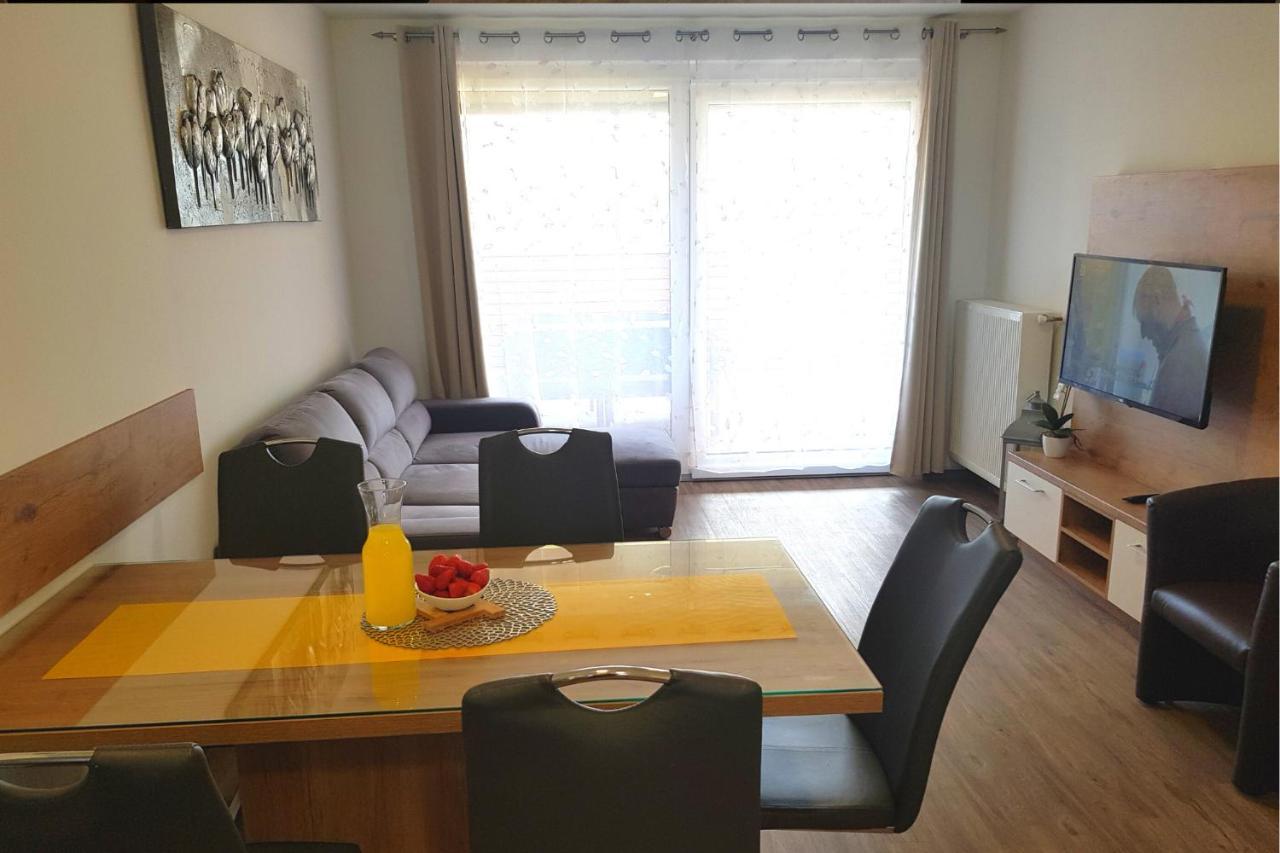 Family Apartment مورفسكه تيبليتسه المظهر الخارجي الصورة