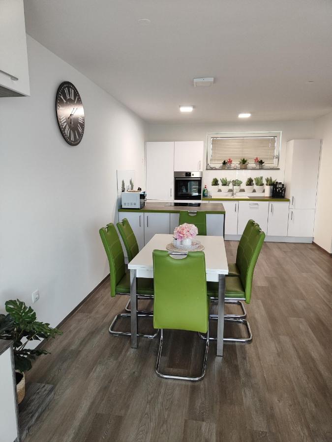 Family Apartment مورفسكه تيبليتسه المظهر الخارجي الصورة