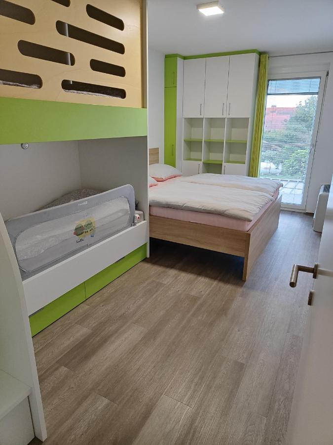 Family Apartment مورفسكه تيبليتسه المظهر الخارجي الصورة