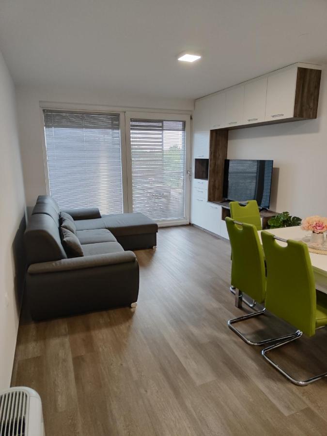 Family Apartment مورفسكه تيبليتسه المظهر الخارجي الصورة