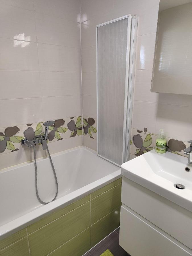 Family Apartment مورفسكه تيبليتسه المظهر الخارجي الصورة