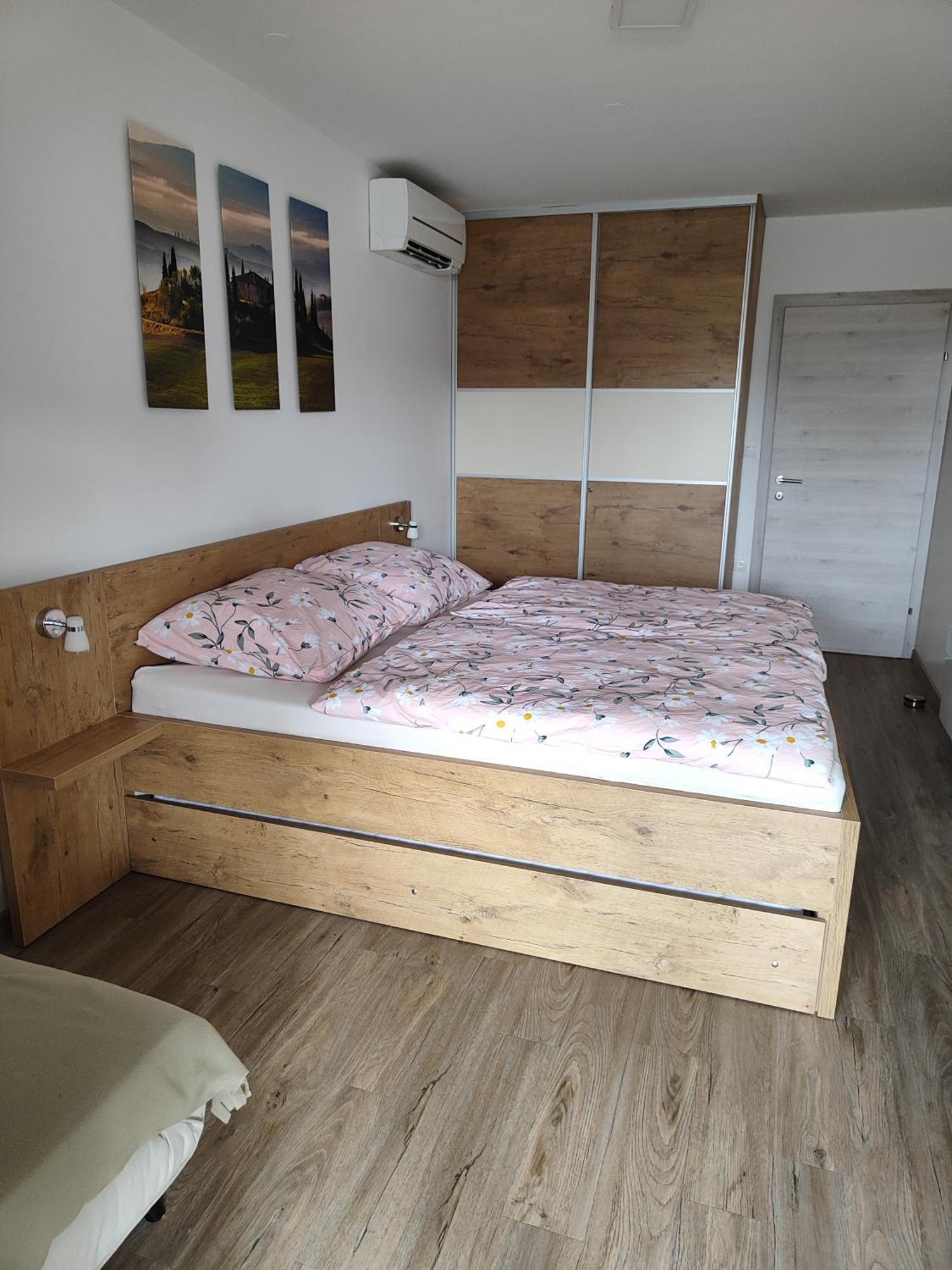 Family Apartment مورفسكه تيبليتسه المظهر الخارجي الصورة