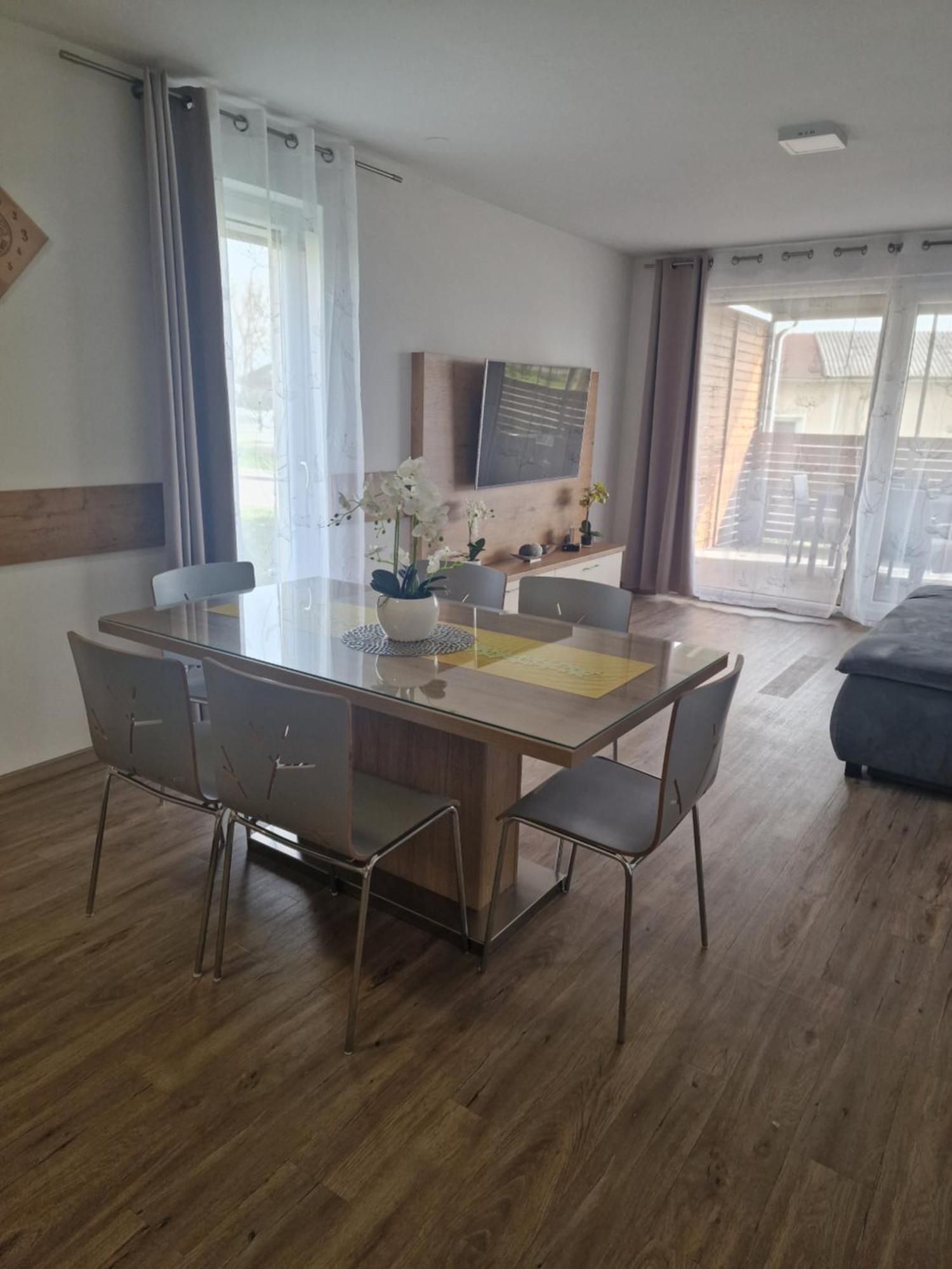 Family Apartment مورفسكه تيبليتسه المظهر الخارجي الصورة